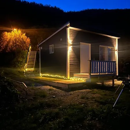 Feriehus Med Sjoutsikt A Rolige Omgivelser